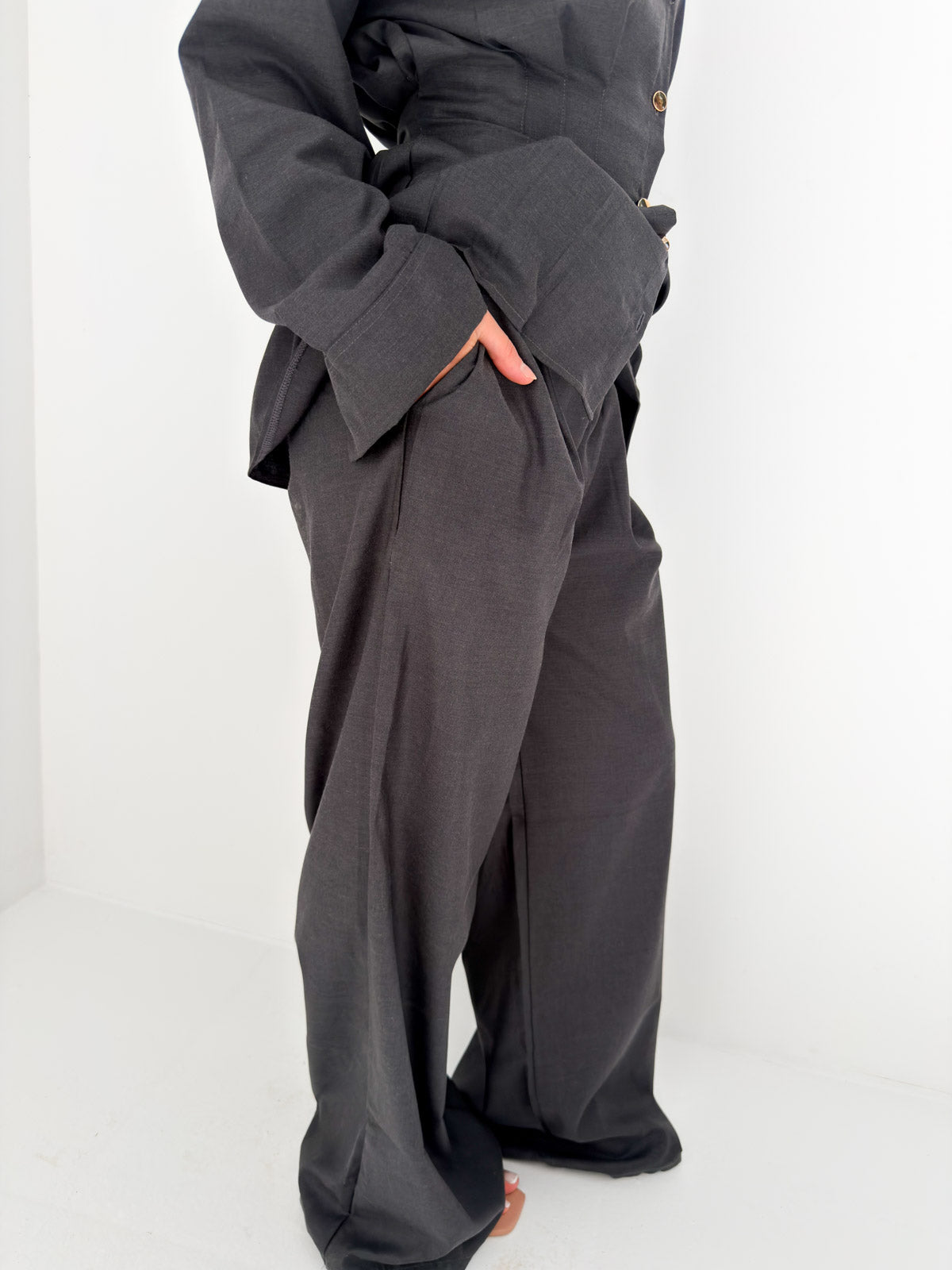 Noir Tailored Set Dark Grey
